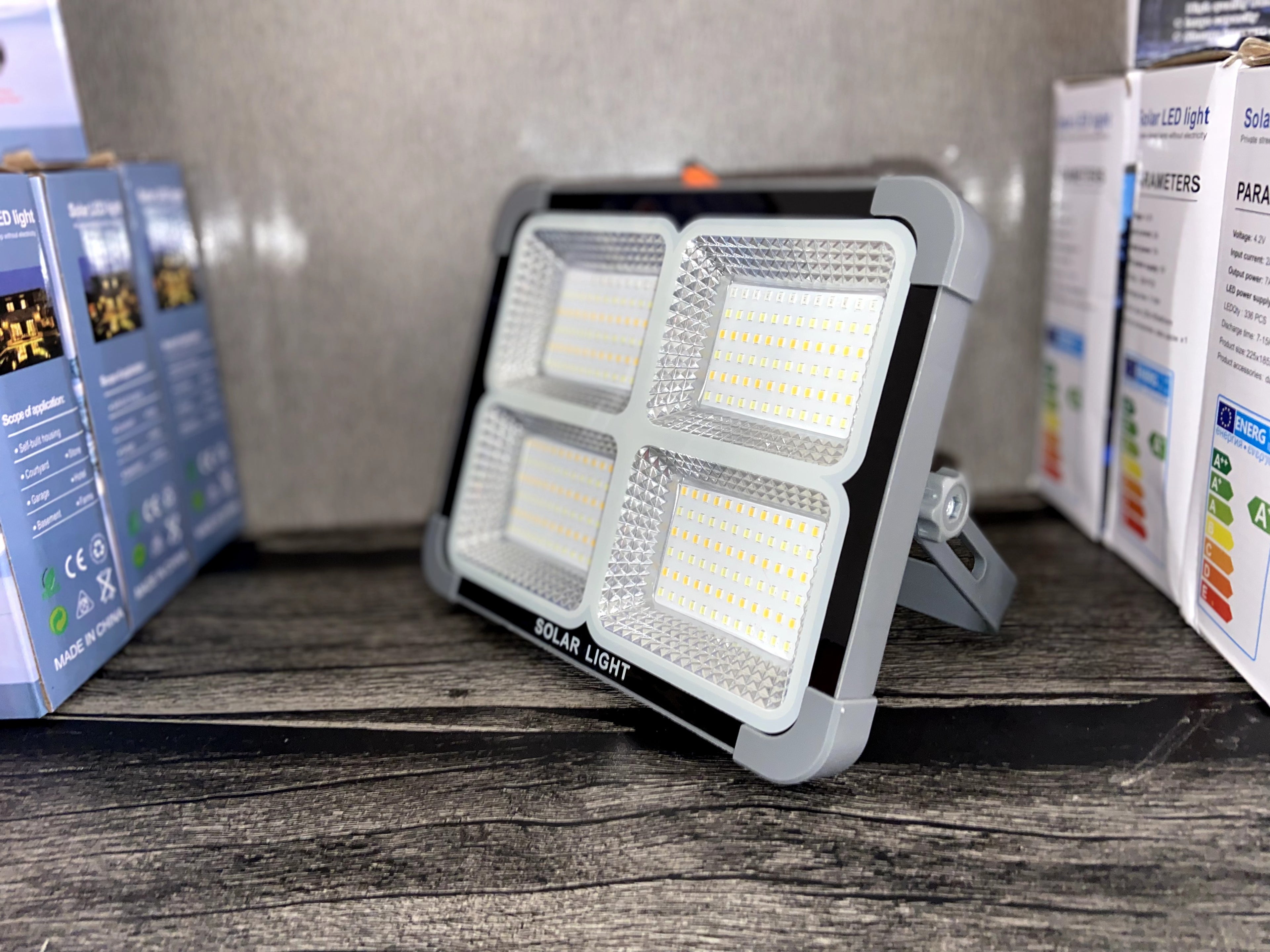 15000 Mah Power Bank With 300 Watt Solar LED Light