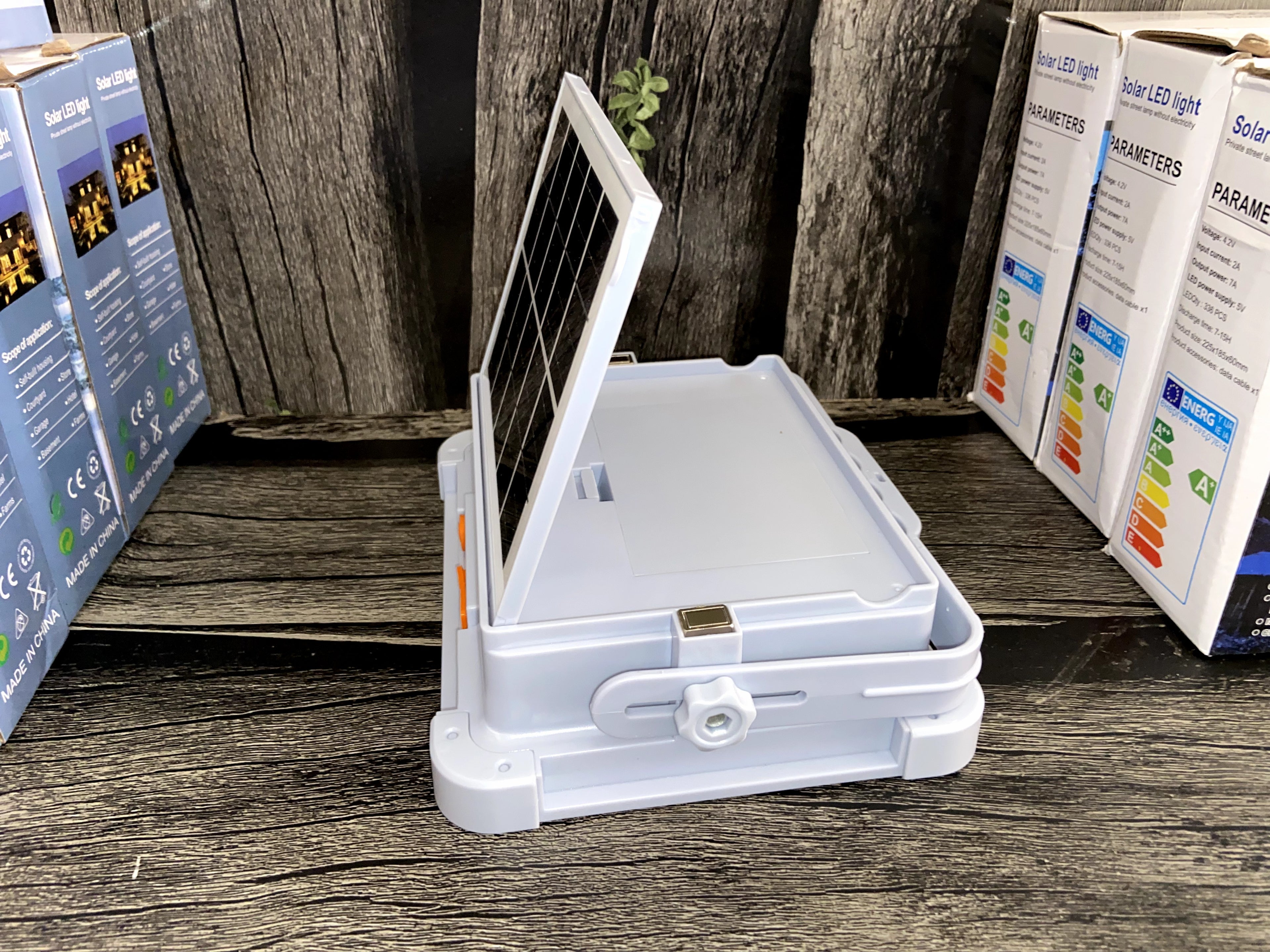 🔆 600W Solar LED Light with 15000mAh Power Bank