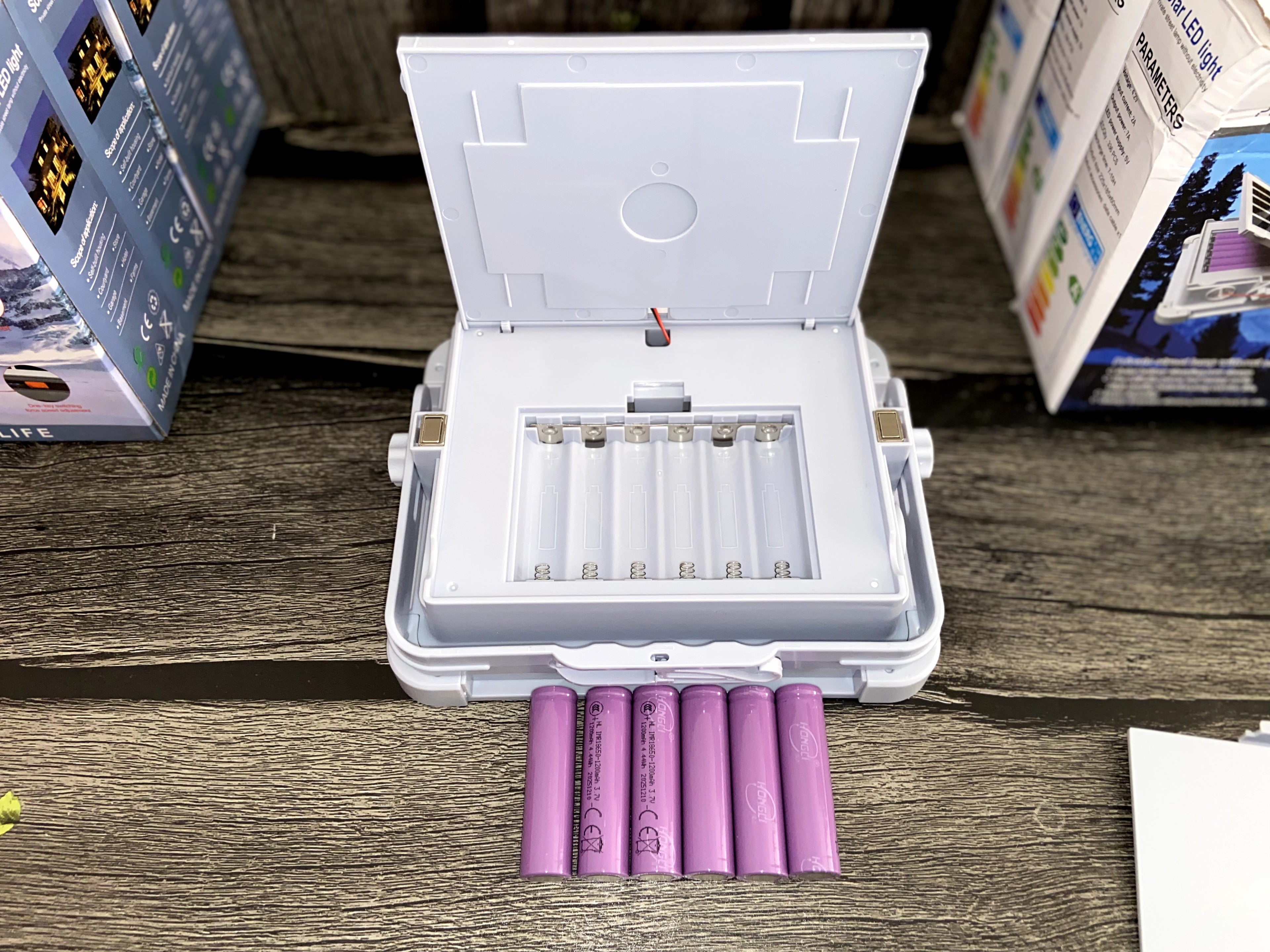 🔆 600W Solar LED Light with 15000mAh Power Bank